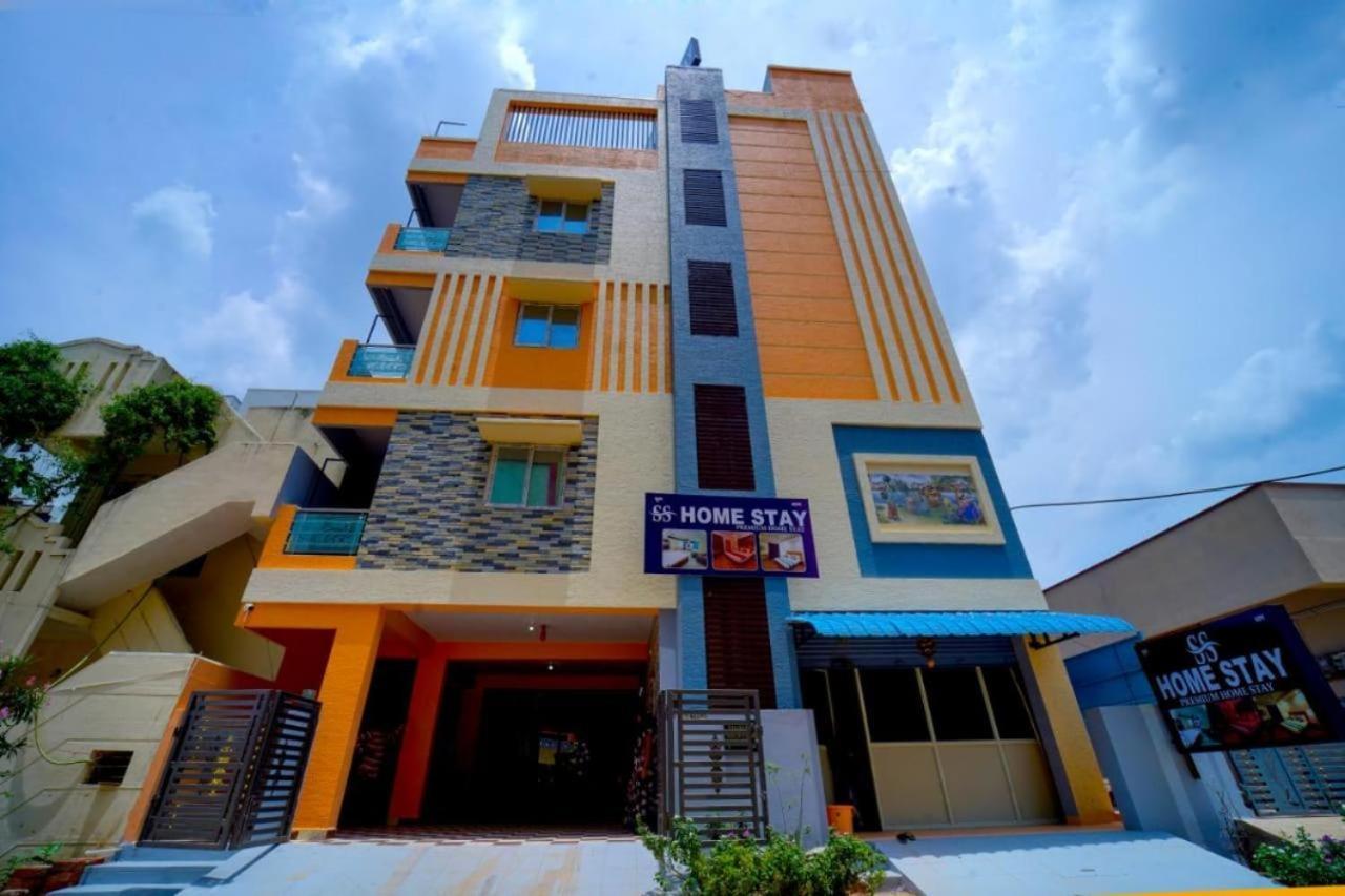 S S Home Stay -2Bhk & 1Bhk Luxury Ac Service Apartments For Group Of Families - Best Location - Modular Kitchen - Super Fast Wi-Fi- Near To Tirupati Bus Stand And Railway Station Exterior photo